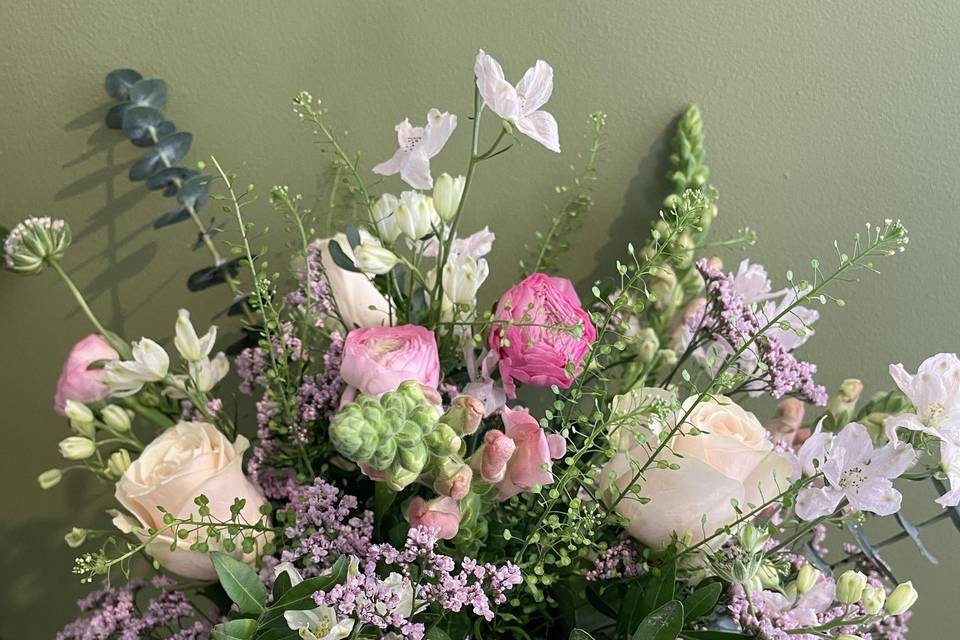 Wild style center piece