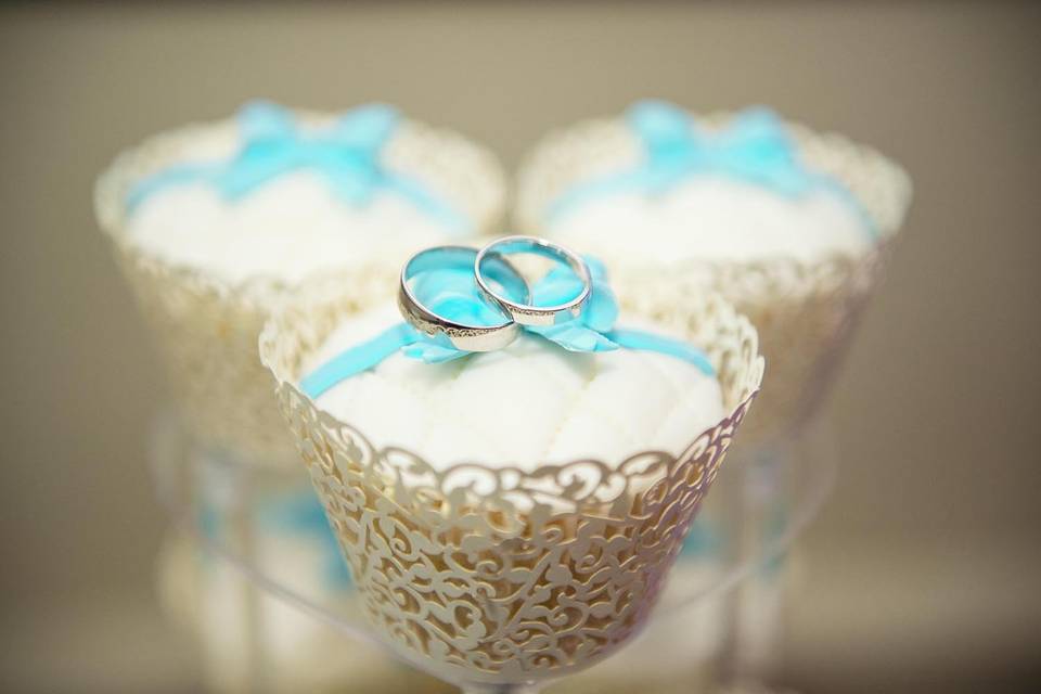 Ring cupcakes