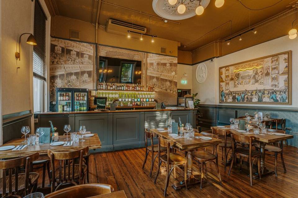Apollo Bar