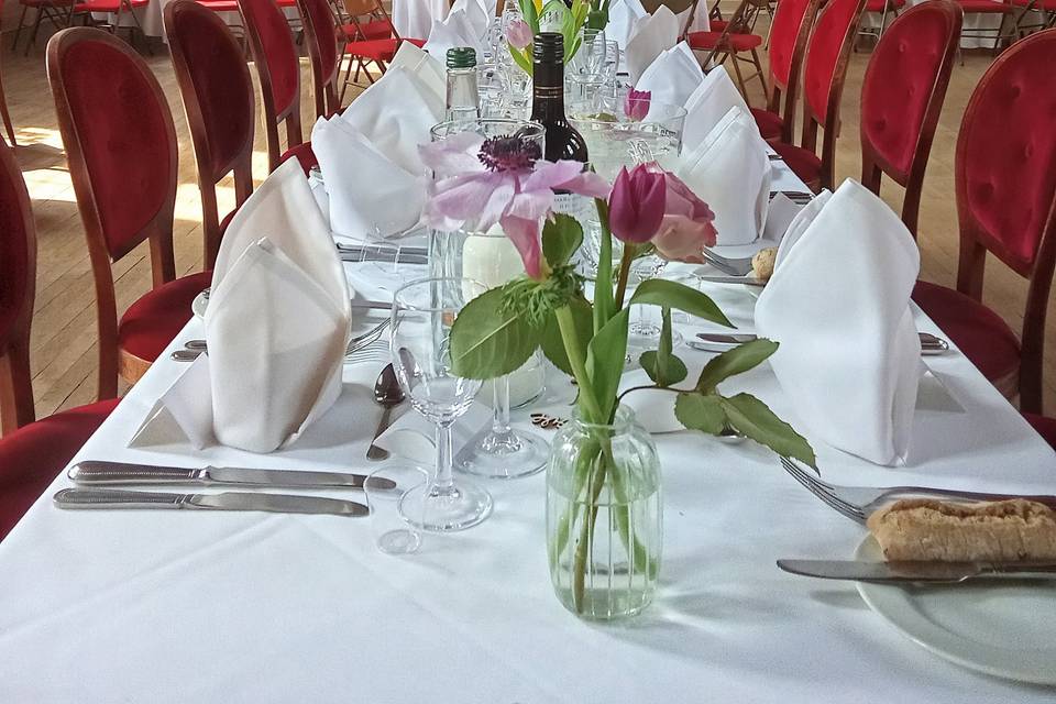 Bride and Groom Table