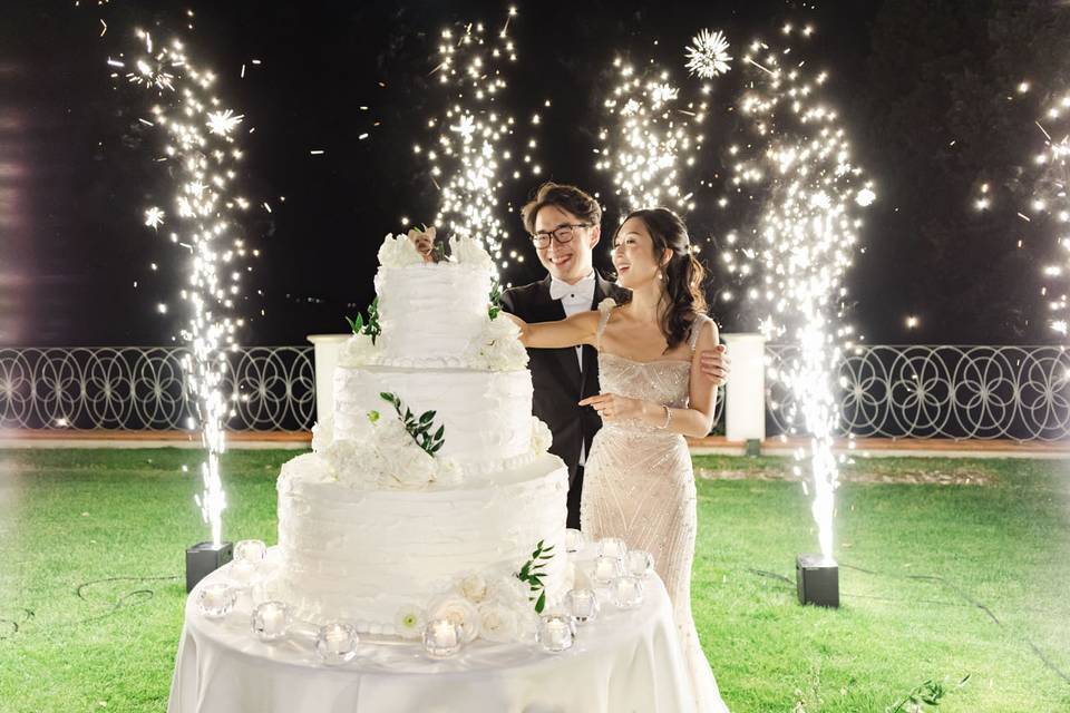 Main garden wedding cake