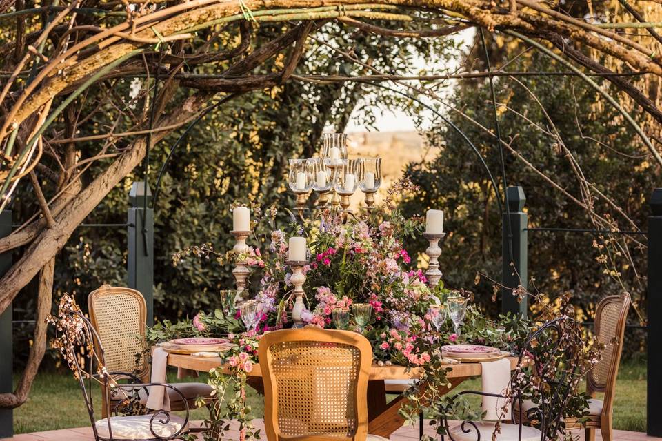 Wisteria gazebo elopement