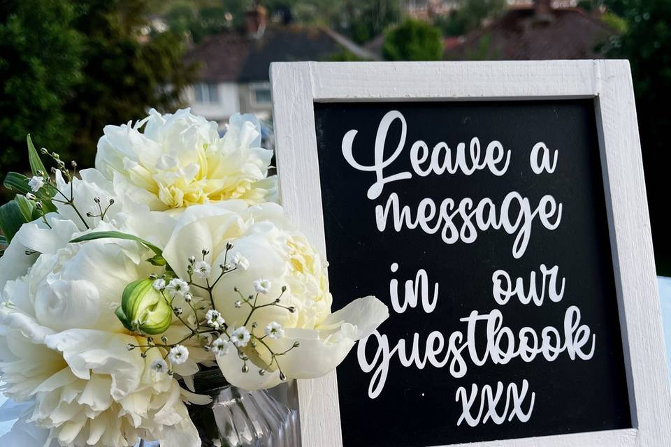 Hireable wedding decor items