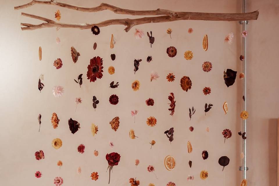 Dried flower curtain
