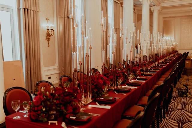 Amaranté Reception Flowers