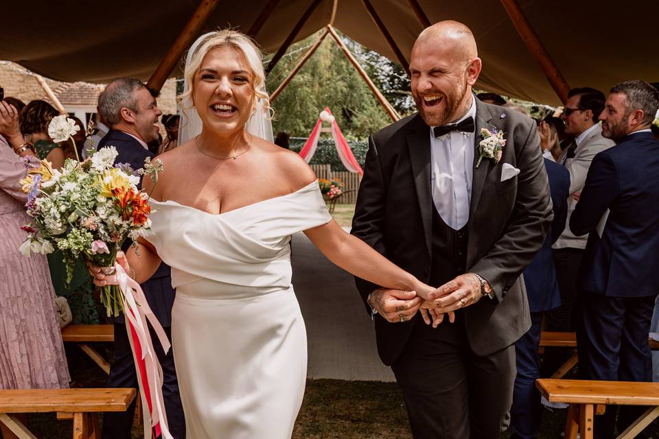 Summer tipi wedding