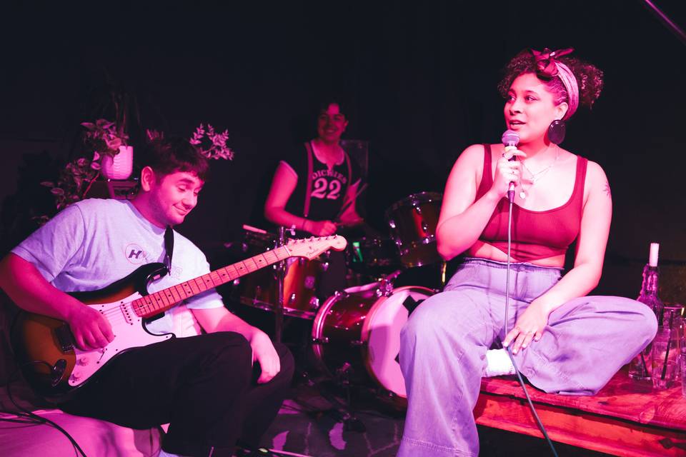 Frankie Jean Live Performer