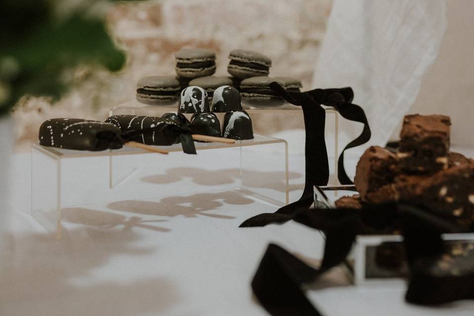 Dessert table close up