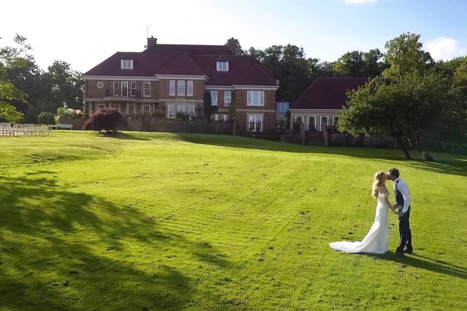 Kiss on the lawn