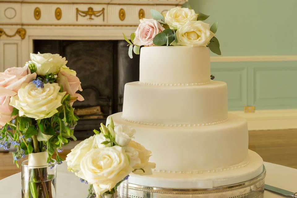 Cake & Flowers, Mayfair