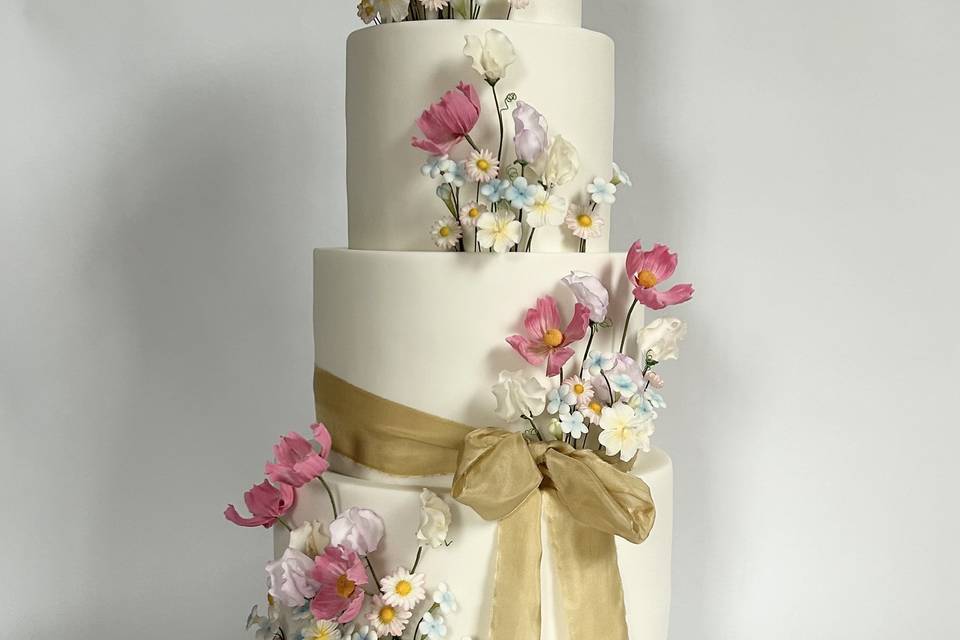Wildflower meadow cake