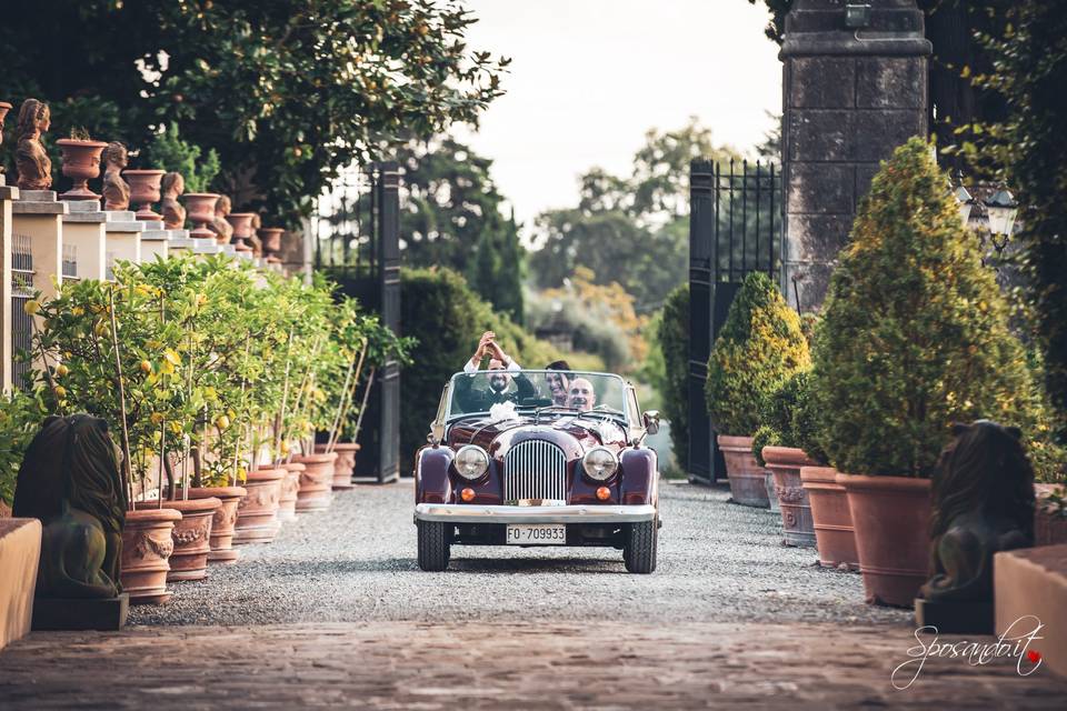 Car at the VILLA Entrance