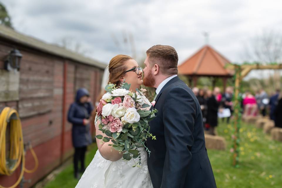 Outdoor wedding photography