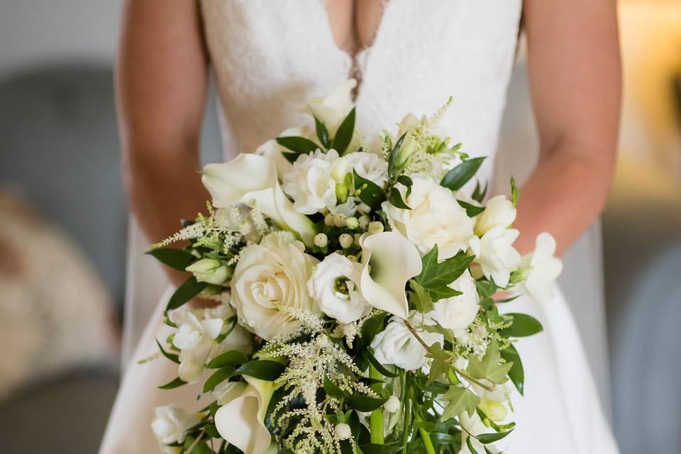 Cascading bouquet