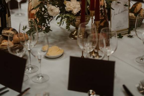 Punch bowl arrangement