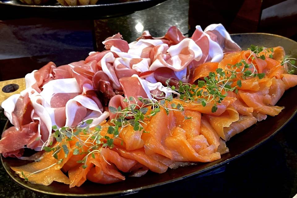 Smoked salmon & charcuterie