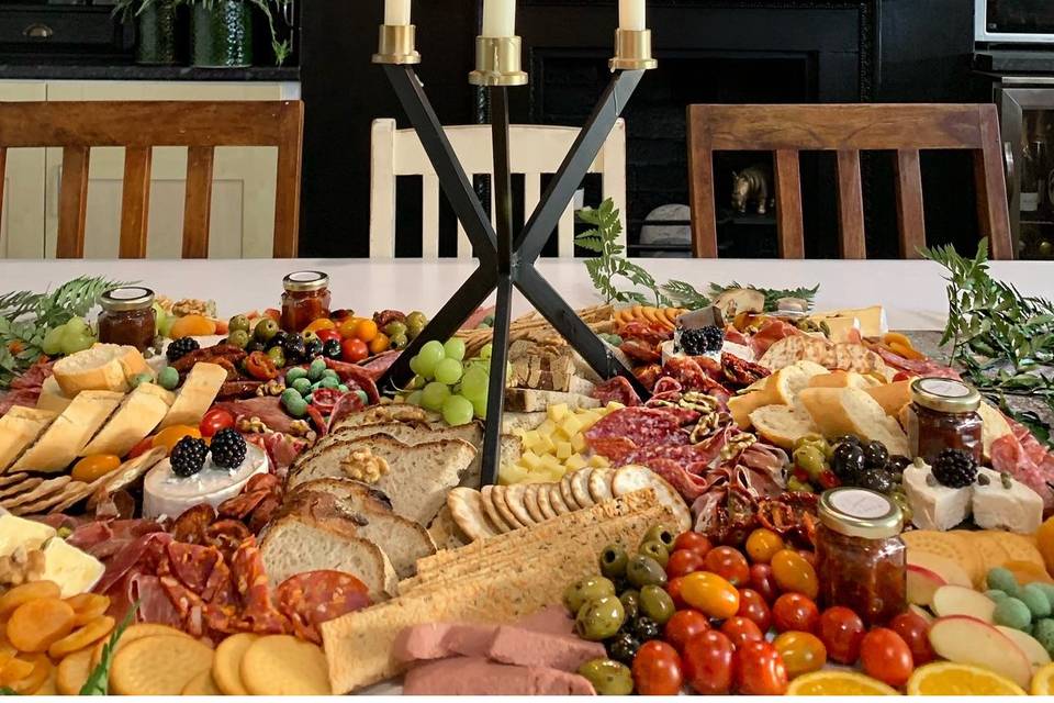 Deluxe dinner party graze