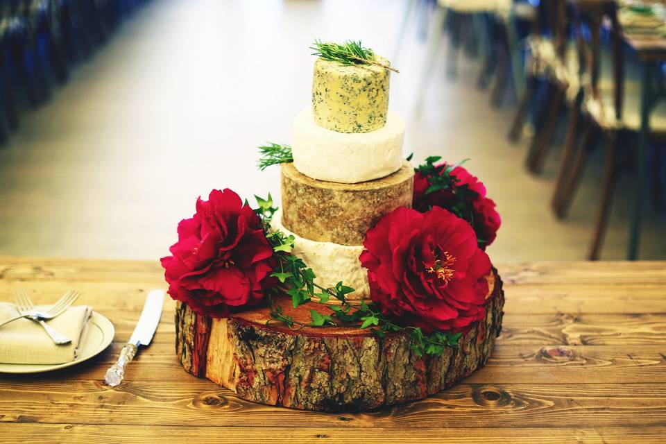 Rustic wedding cake