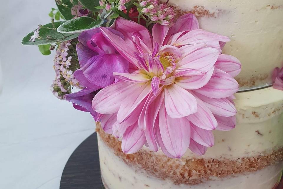 Fresh Flowers Cake