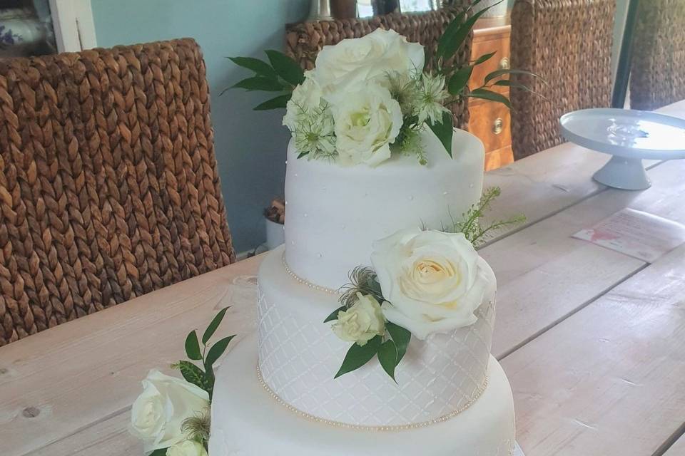 Stencilled Simple Wedding Cake
