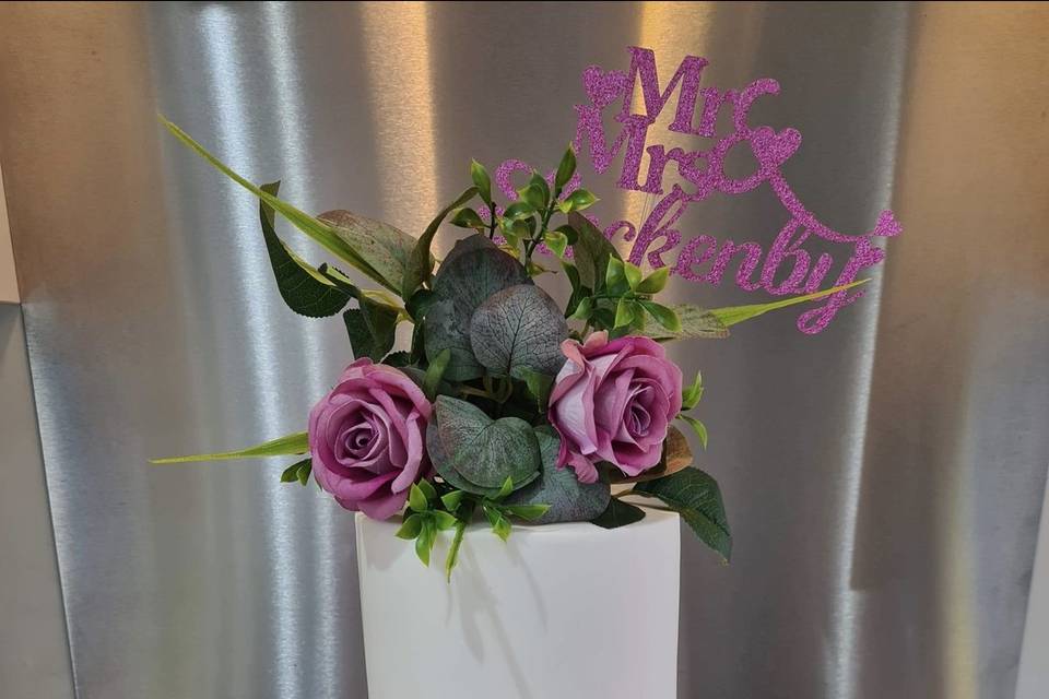 Artificial cake topper