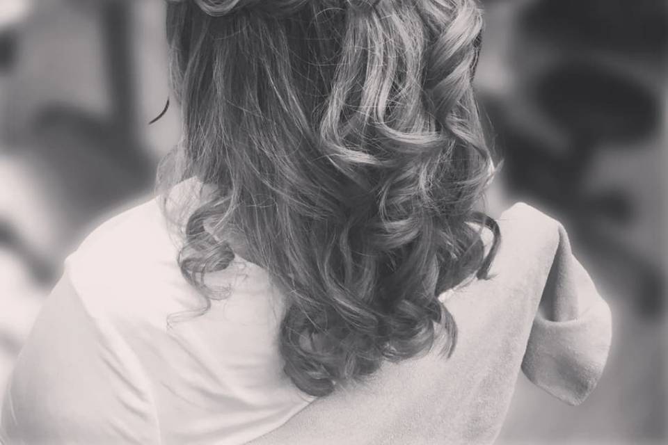Bridesmaid style on thick hair