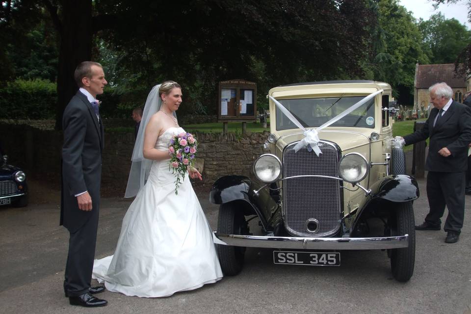 Vale Vintage Wedding Cars