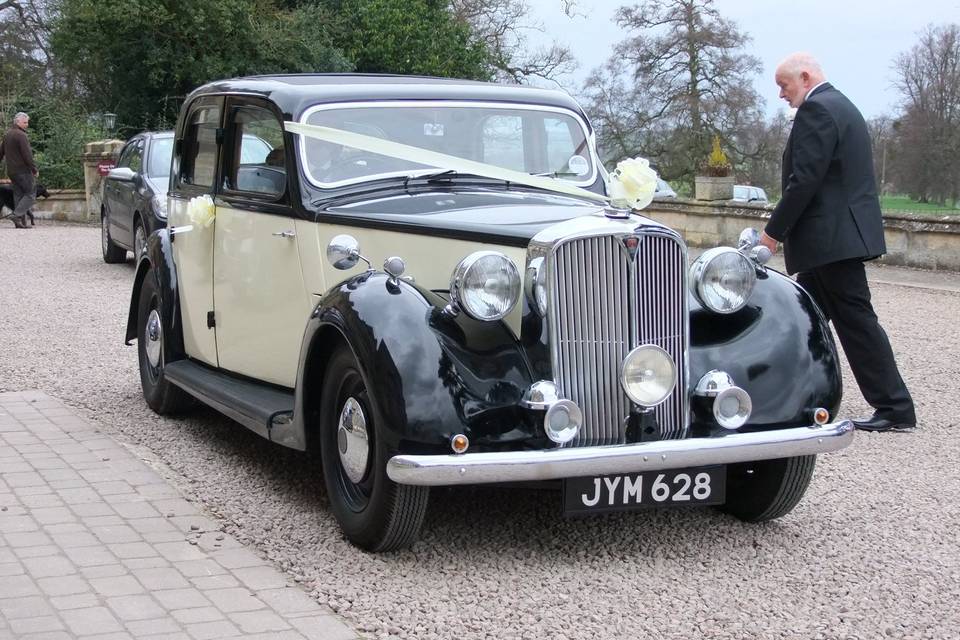 Vale Vintage Wedding Cars