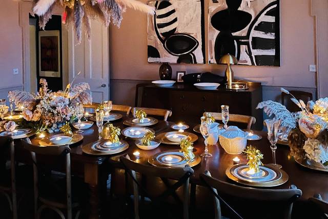 Grand dining room for 25 peopl