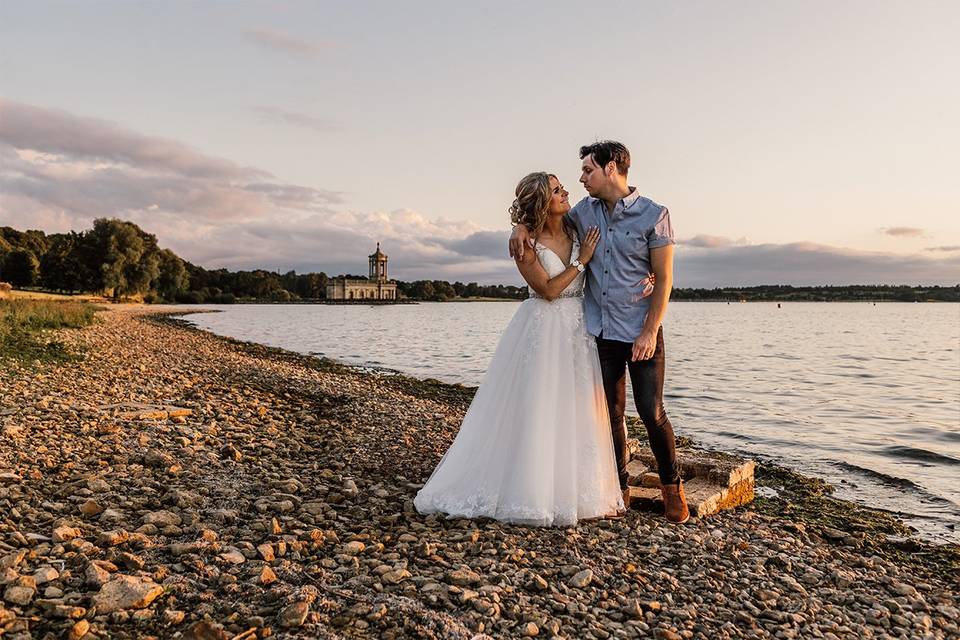 Bride & groom at rutland water