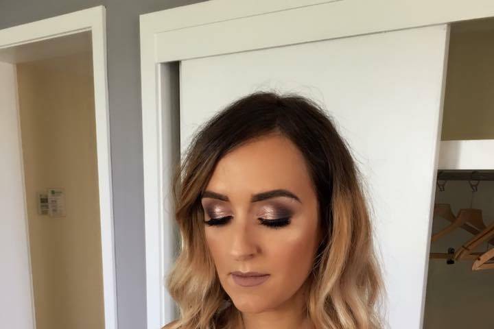 Holly Merrington - Makeup Artist