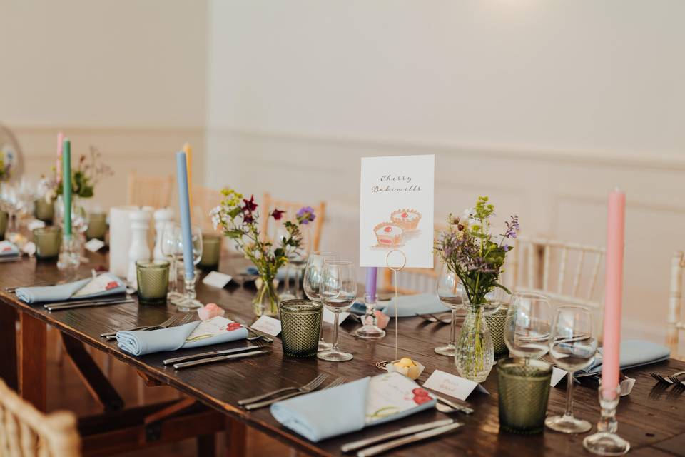 Kipling cake table name cards