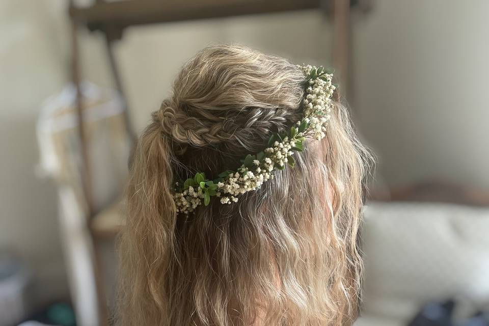 Beachy waves , half updo