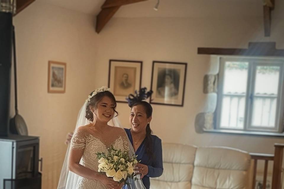 Bride with sister