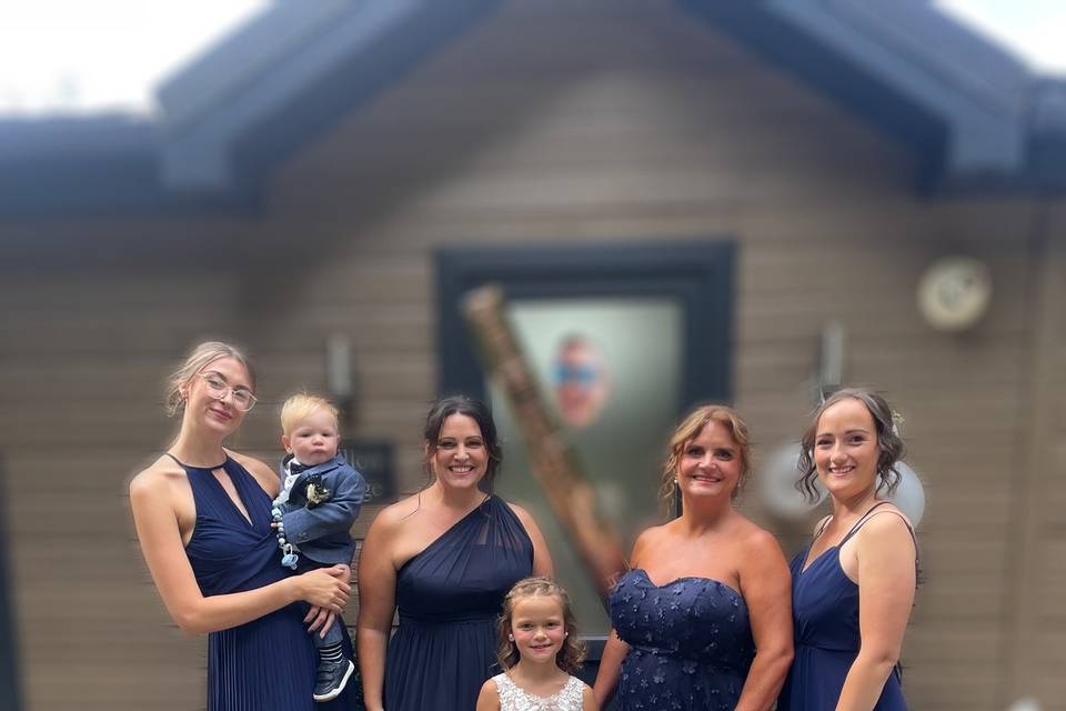 Bridesmaids from the front