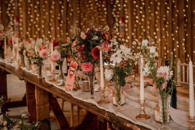 Wedding ceremony flowers