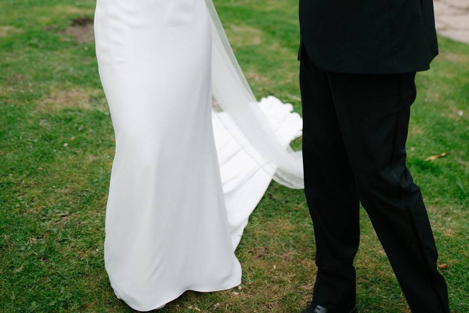Bride and Groom raising a glas