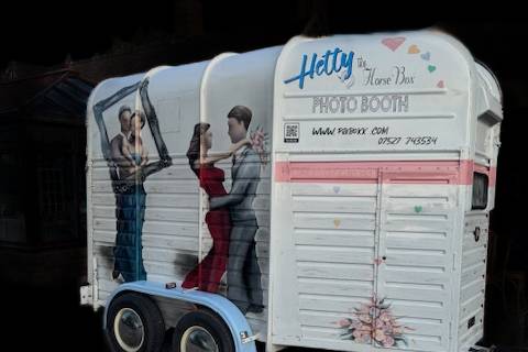 Hetty the vintage Horse Box