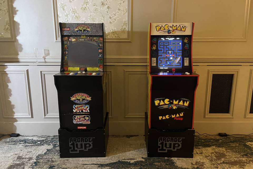 PacMan & Street Fighter II