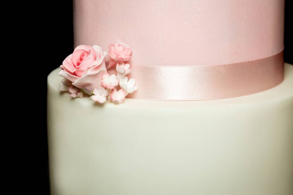 4 Tier Pink Lustre Cake