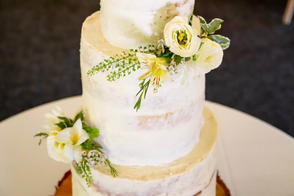 Semi-Naked Wedding Cake