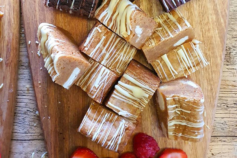 Brownie and blondie sharing board