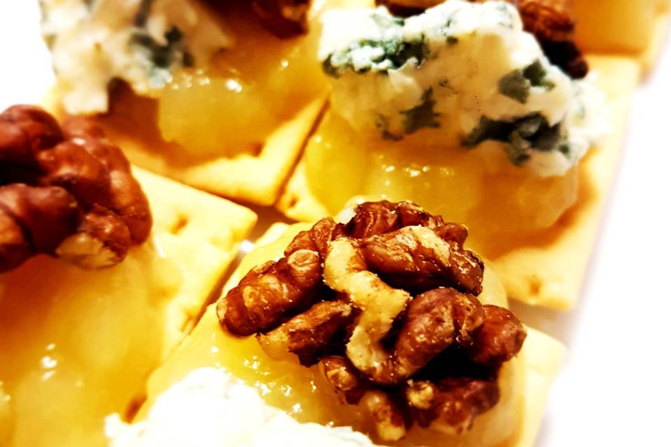 Pear butter & blue cheese