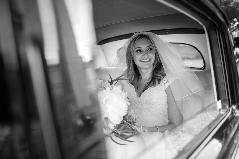 Bride arriving at church