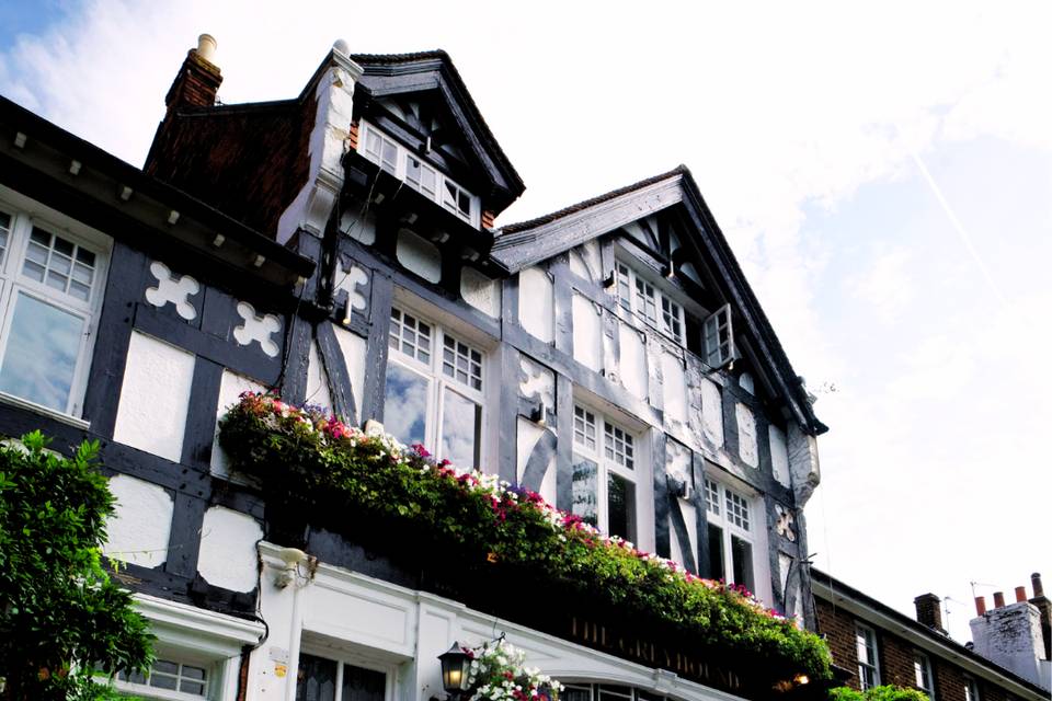 The Greyhound Kew