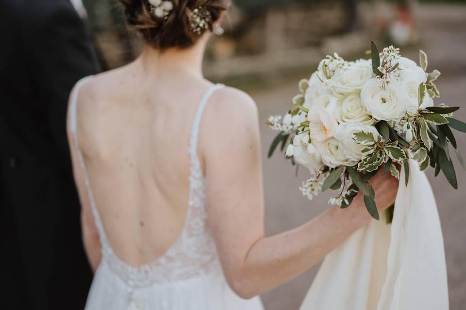 White Spring bouquet