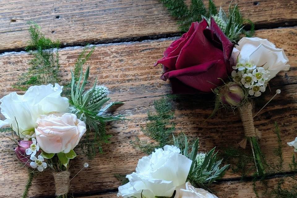 Pink & red buttonholes
