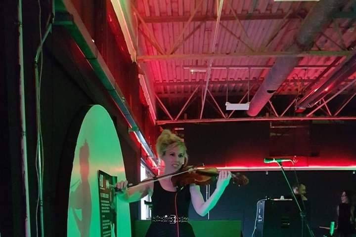 Wedding violinist