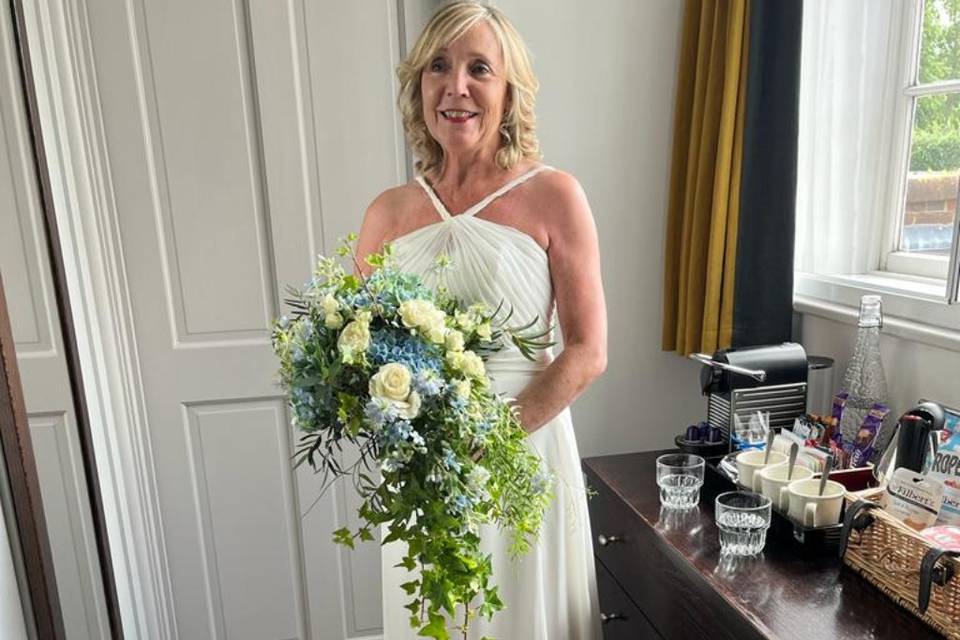 Bridal bouquet in white and bl