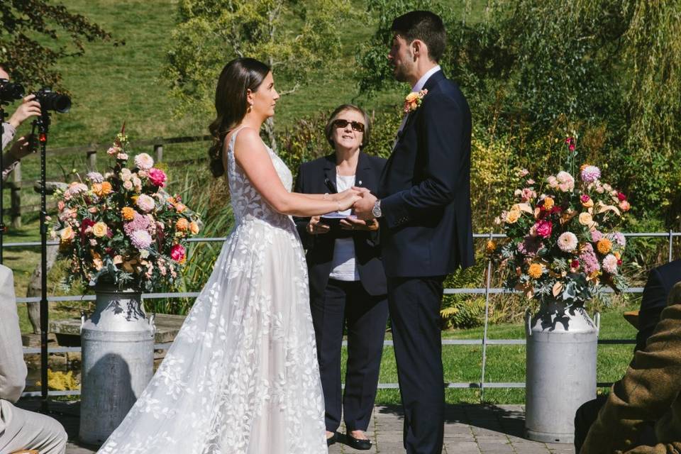Ceremony flowers and vouves